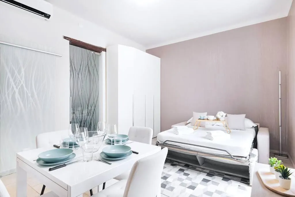 Апартаменты Easylife - Comfy Flat A Few Steps From Navigli Милан 0*,