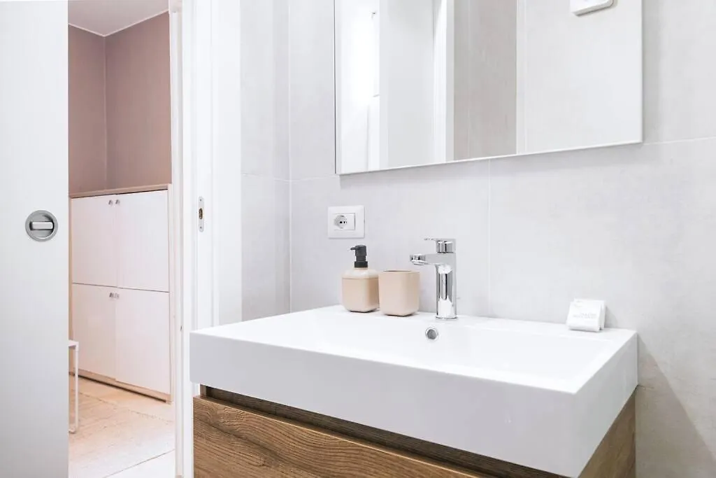 Easylife - Comfy Flat A Few Steps From Navigli Apartment Milan